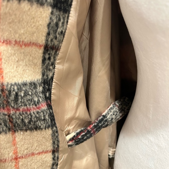 Christmas Eve cape - Picture 5 of 6